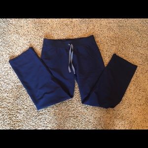 Navy Figs scrubs Livingston size S/P